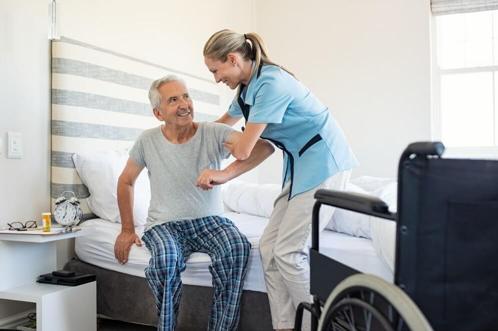 What Does a CNA Do in a Hospital?
